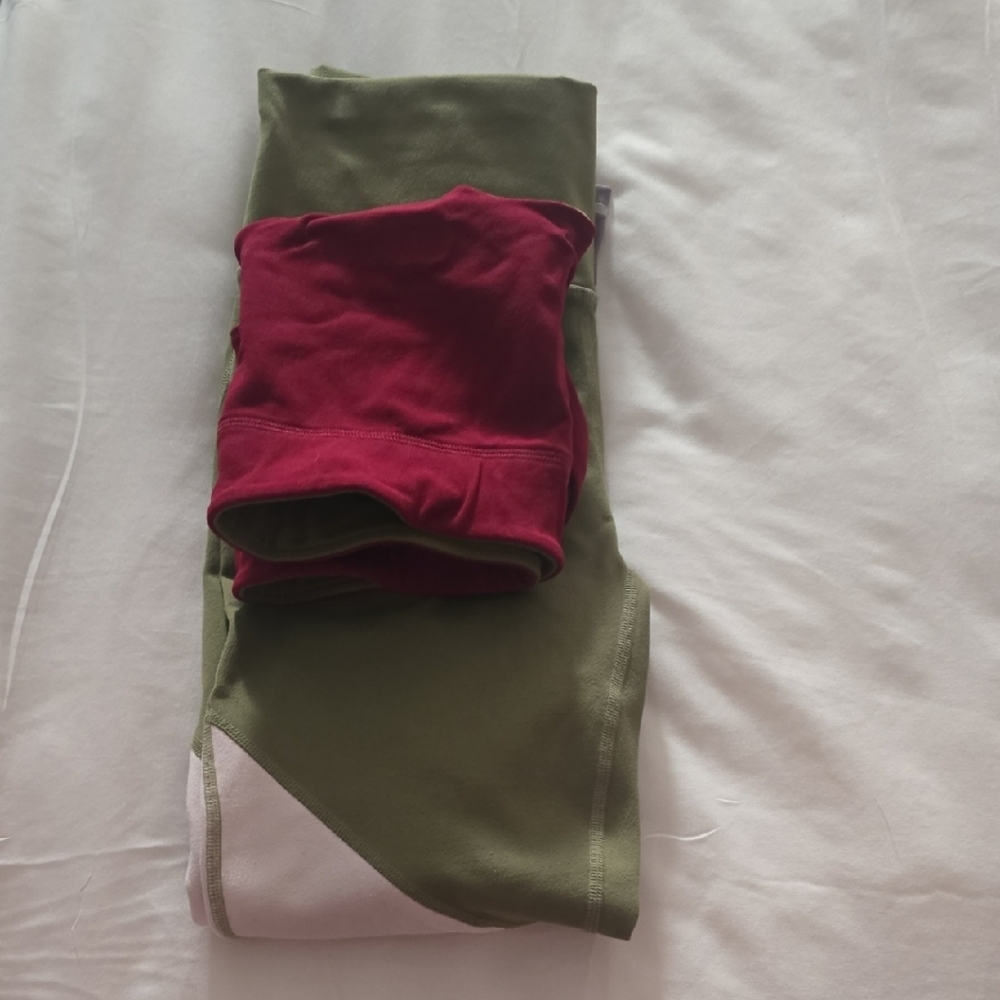Woman Olive and Gray Mesh Legging W/matching Reversable Top